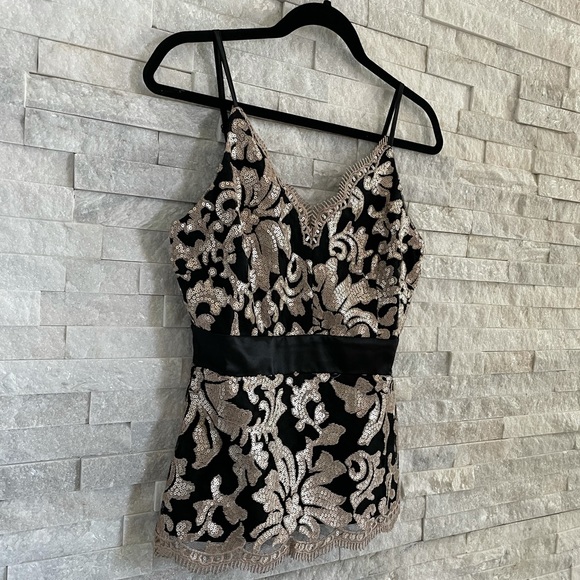 Sequin Detail Lace Top - Picture 10 of 10